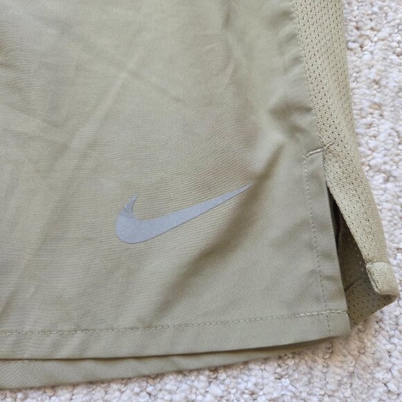 Nike Challenger Dri-FIT 7” Brief Lined Running Shorts Men’s Small Green FLAWED - Picture 13 of 15